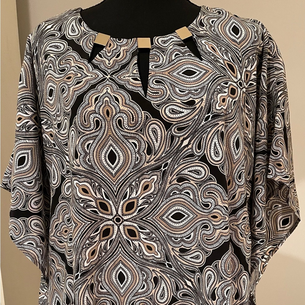 NWT Dana Bachman Blouse, Size M, 100% Polyester - Picture 1 of 6